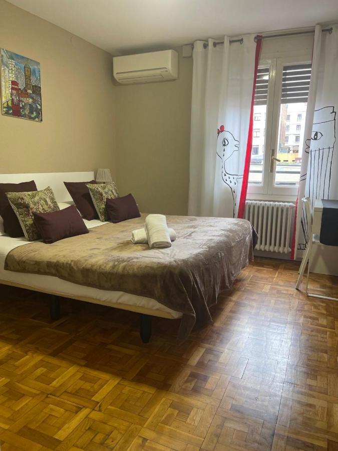 Somnio Hostels Barcelona Exterior photo