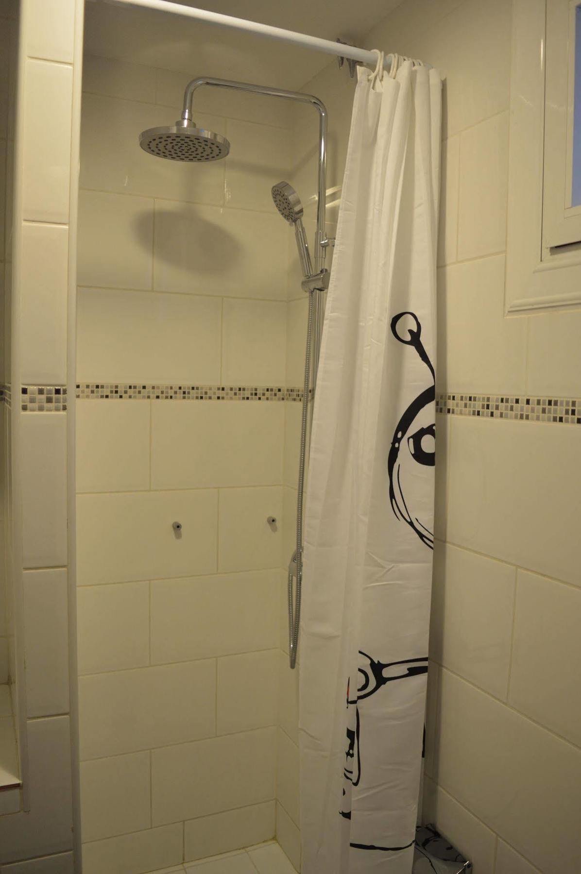 Somnio Hostels Barcelona Exterior photo