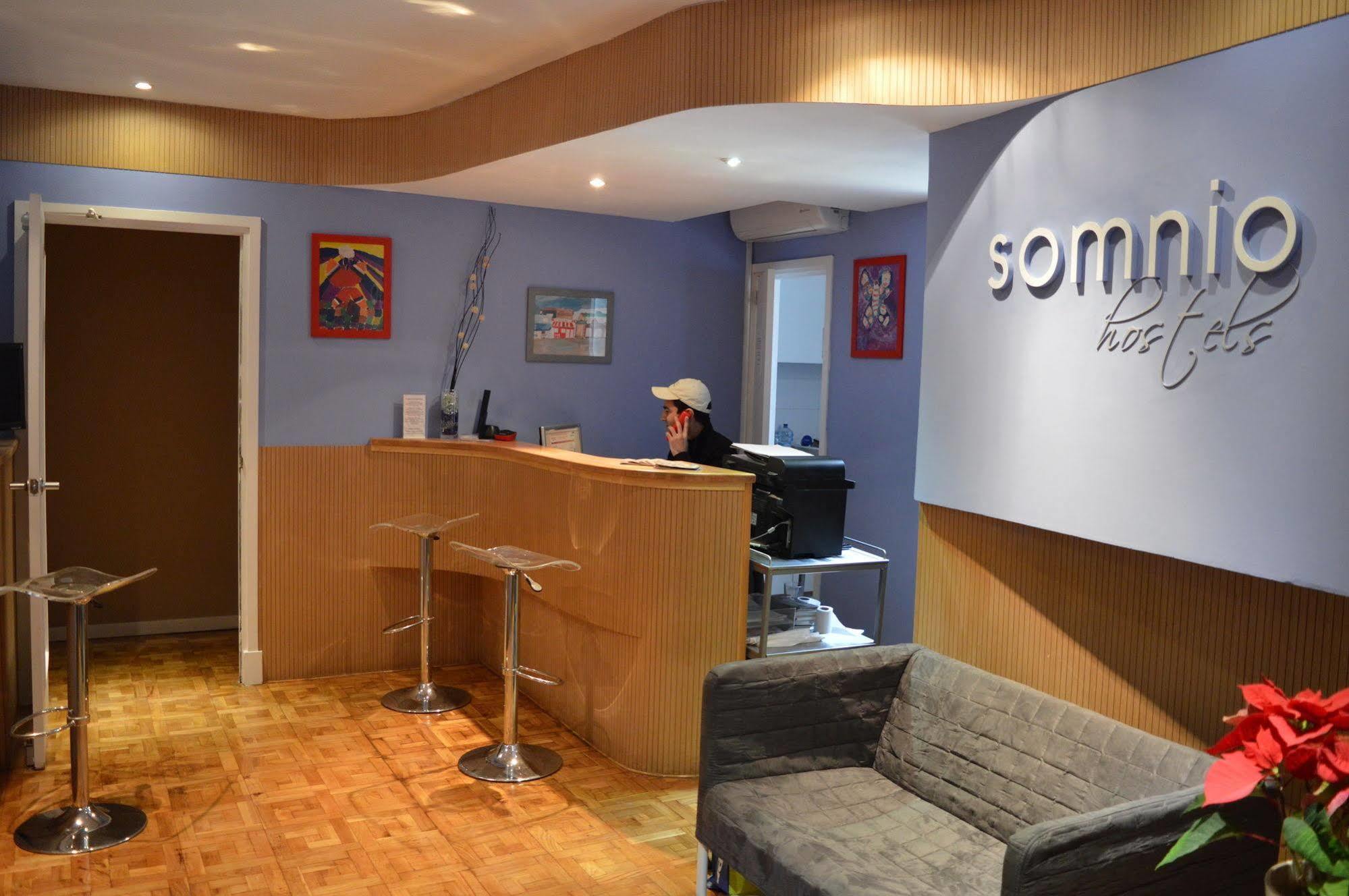 Somnio Hostels Barcelona Exterior photo