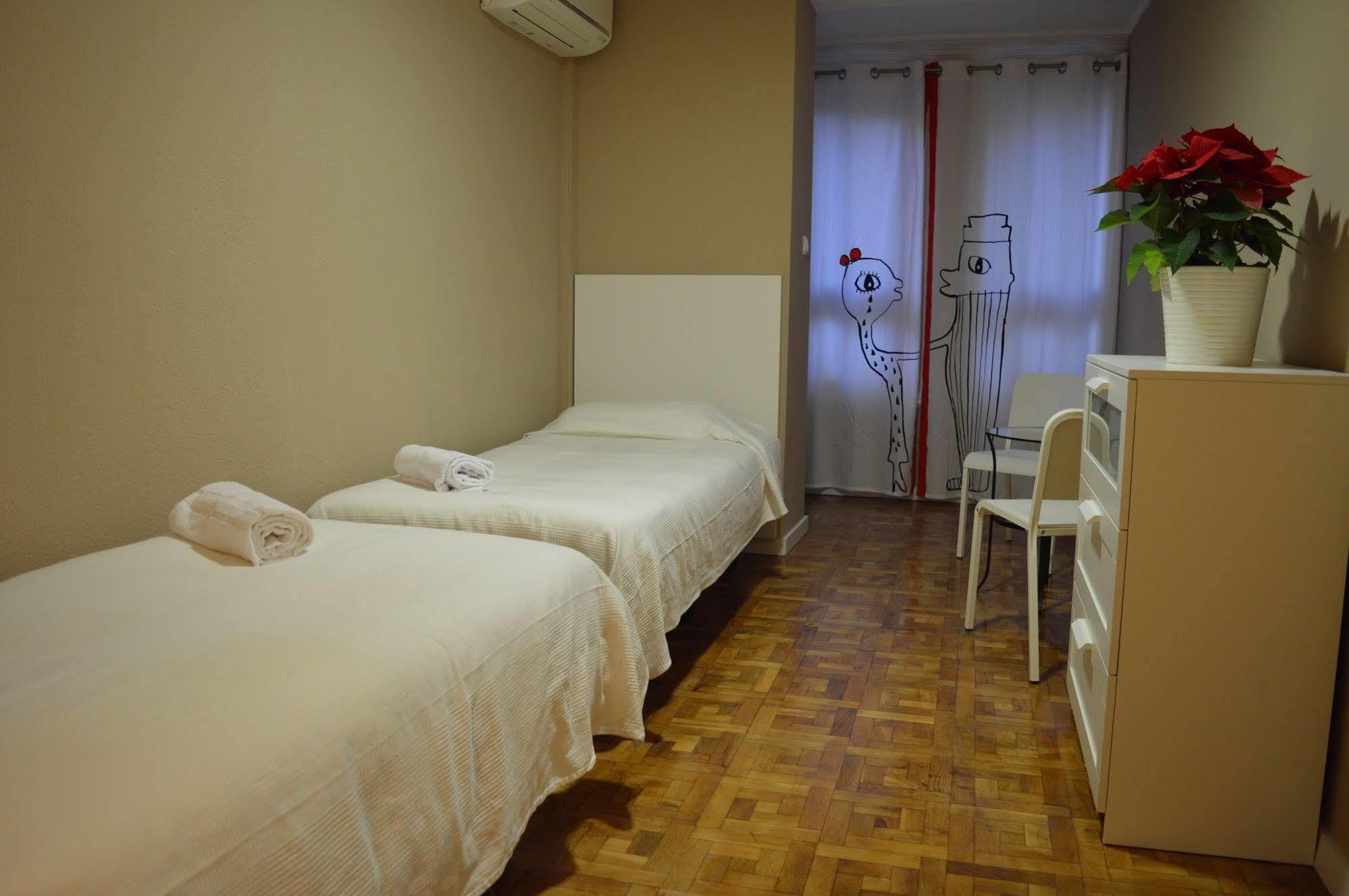 Somnio Hostels Barcelona Exterior photo