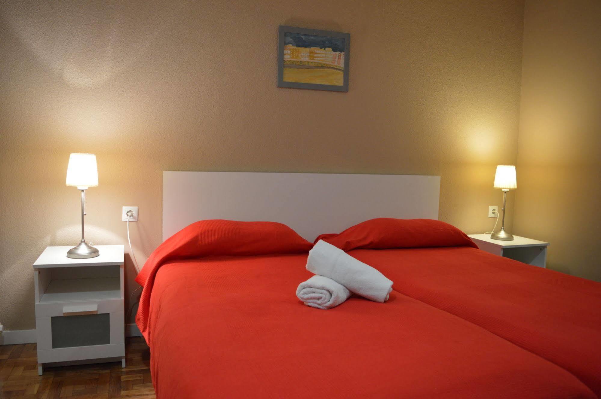 Somnio Hostels Barcelona Exterior photo