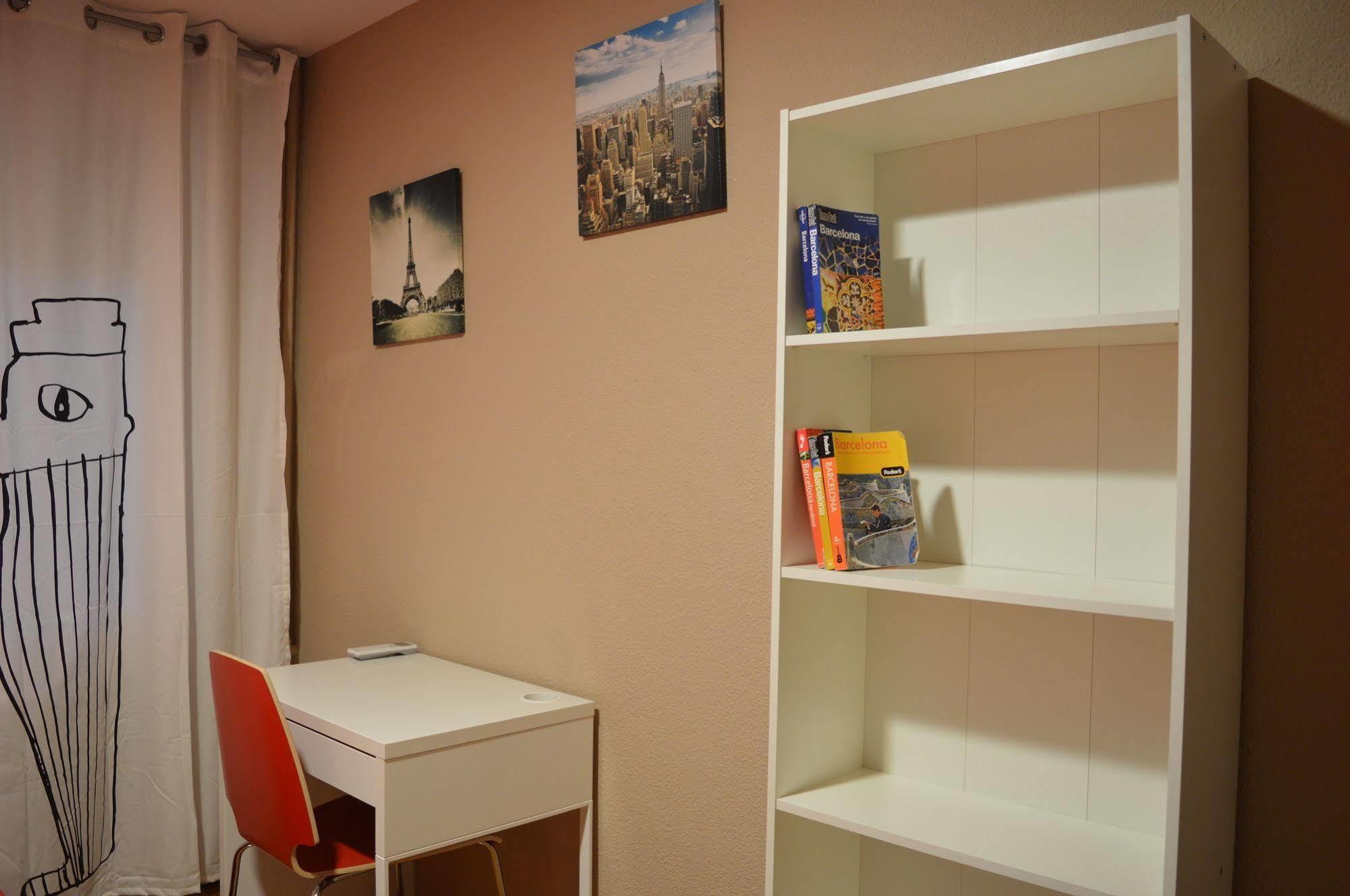 Somnio Hostels Barcelona Exterior photo